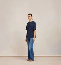 Charger l&#39;image dans la galerie, AMI T-shirt Ami de Coeur Boxy Bleu nuit