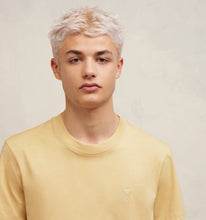 Charger l&#39;image dans la galerie, AMI T-shirt Ami de Coeur ton-sur-ton Creme vanille