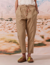 Charger l&#39;image dans la galerie, Arizona Love Pantalon Chino Beige