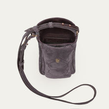 Charger l'image dans la galerie, Claris Virot Etui à Téléphone Misha en Veau Velours Mulberry