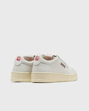 Charger l&#39;image dans la galerie, Autry Sneakers Medalist 01 Low Leather White Liberty LI01