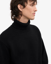 Charger l&#39;image dans la galerie, Colorful Standard Turtleneck Classic merino Wool Deep Black