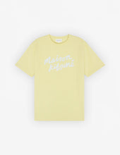 Charger l&#39;image dans la galerie, Maison Kitsuné T-shirt Oversize Handwriting Chalk yellow