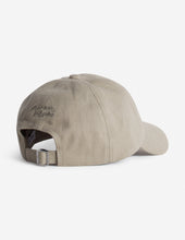 Charger l&#39;image dans la galerie, Maison Kitsuné Casquette Fox Head Concrete Beige