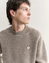 Charger l'image dans la galerie, Maison Kitsuné Pull Fox Head Waffle Stitch Comfort Moon Beige