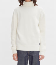 Charger l&#39;image dans la galerie, A.P.C. Pull Walter en Laine Ecru