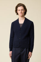Charger l&#39;image dans la galerie, AMI Cardigan Ami de Coeur Tonal en Cachemire Laine Bleu Marine