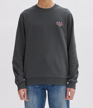 Charger l&#39;image dans la galerie, A.P.C. Sweatshirt Standard Rue Madame Anthracite Rose