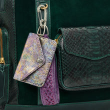Charger l&#39;image dans la galerie, Claris Virot Porte Clés Fred en Cuir Essence violet