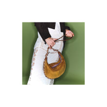 Charger l'image dans la galerie, Claris Virot Sac Chris Suède Tabac