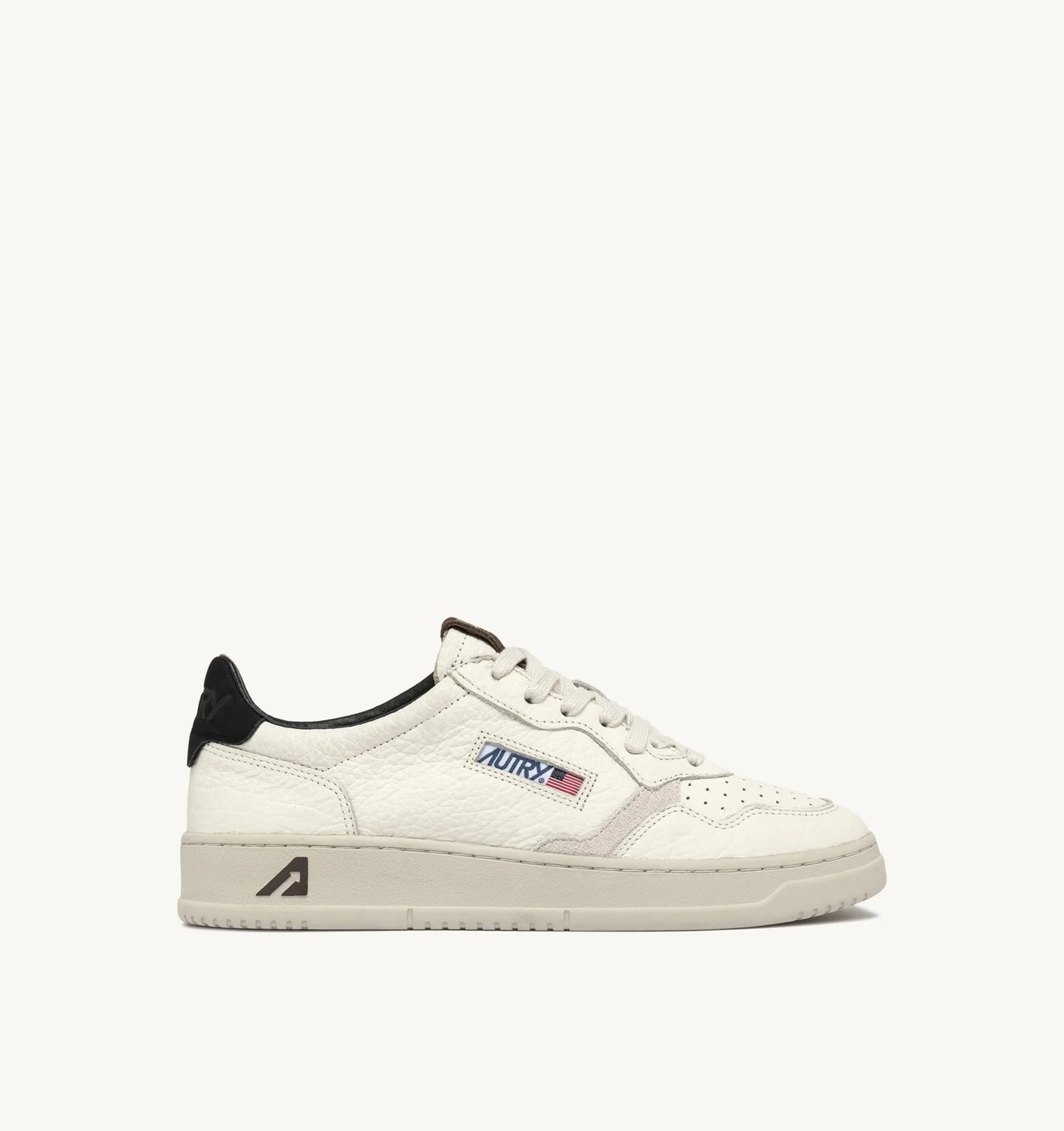 Autry Sneakers Medalist 01 Low Leather Pinecone LE15