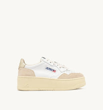 Charger l&#39;image dans la galerie, Autry Sneakers Plateform Leather Platinum WB16