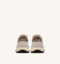 Charger l'image dans la galerie, Autry Sneakers Reelwind Low Nylon Pony White Leo EP01
