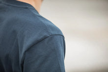 Charger l'image dans la galerie, Drapeau Noir T-Shirt Comfort Navy