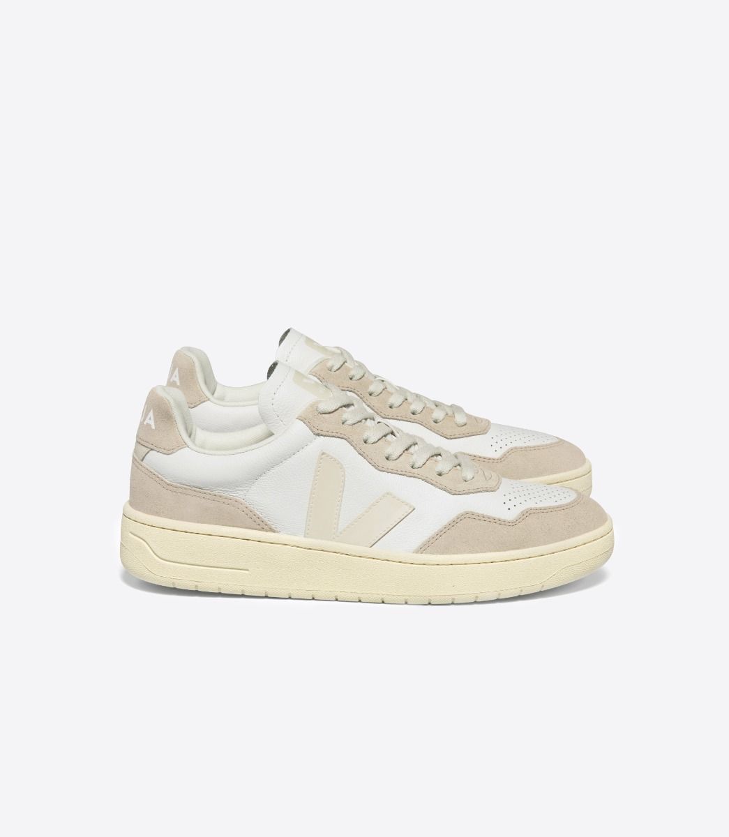 VEJA V-90 Leather White pierre