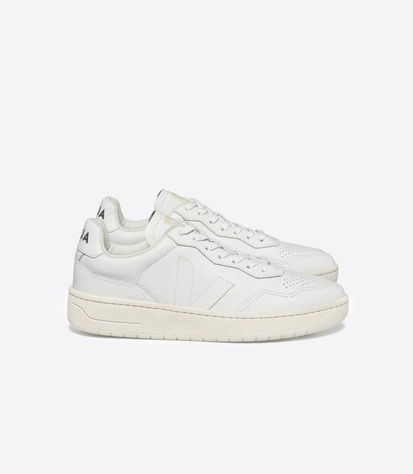 VEJA V-90 Leather White