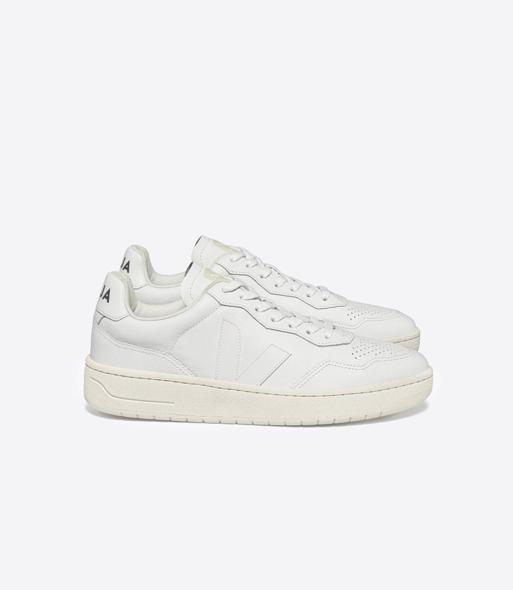 VEJA V-90 Leather White
