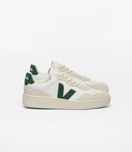 Charger l'image dans la galerie, VEJA V-90 Leather White Cyprus