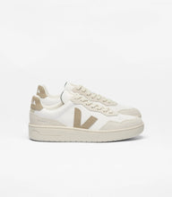 Charger l'image dans la galerie, VEJA V-90 Leather White Taupe