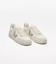 Charger l'image dans la galerie, VEJA V-90 Leather White Taupe