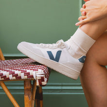 Charger l&#39;image dans la galerie, VEJA V-90 Leather White California