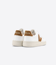 Charger l&#39;image dans la galerie, VEJA V-12 Leather White Camel