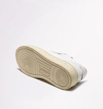 Charger l&#39;image dans la galerie, Autry Sneakers Medalist 01 Low Leather White LL15