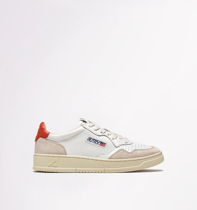 Autry Sneakers Medalist 01 Low Leather suede Orange LS45