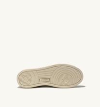 Charger l&#39;image dans la galerie, Autry Sneakers Medalist 01 Low Suede Navy LS28
