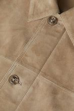 Charger l&#39;image dans la galerie, Closed Veste en Cuir velours Beige