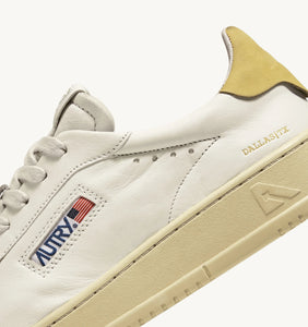 Autry Sneakers Dallas low Goat Yellow NG02