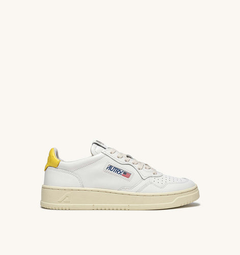 Autry Sneakers Medalist 01 Low Leather White yellow LL30
