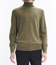 Charger l&#39;image dans la galerie, A.P.C. Pull Dundee Col roulé en Laine Kaki