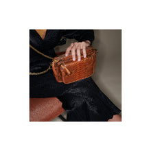 Charger l&#39;image dans la galerie, Claris Virot Sac Charly Python Moka